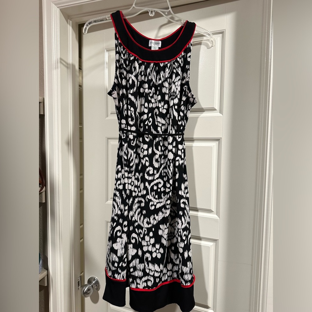 Motherhood Maternity Size L - Black & White Dress w/Red Accents
